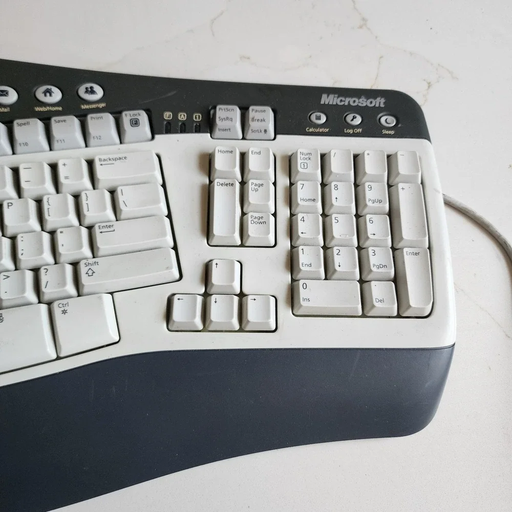 Microsoft Multimedia Keyboard 1.0A Vintage Erganomic